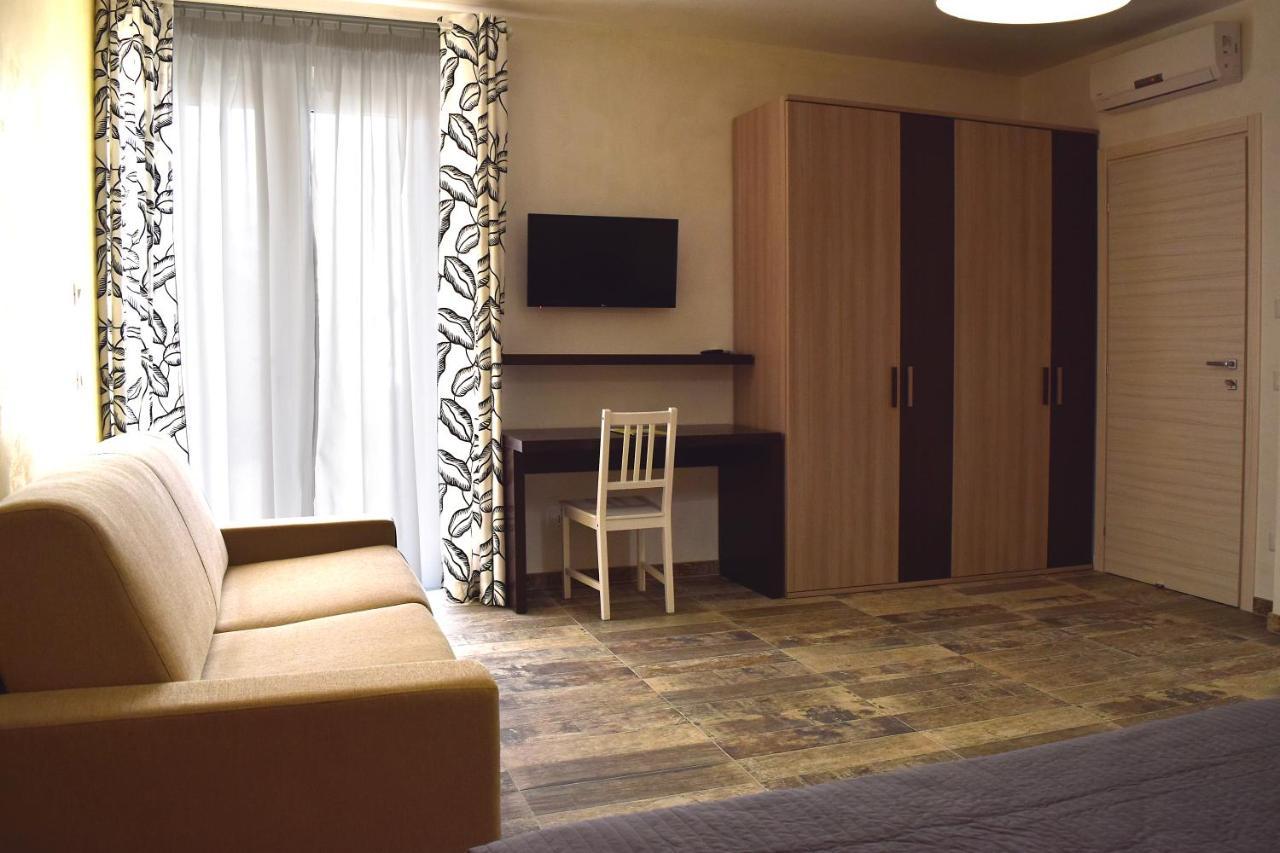 La Suite Negli Orti Lizzanello Exterior foto