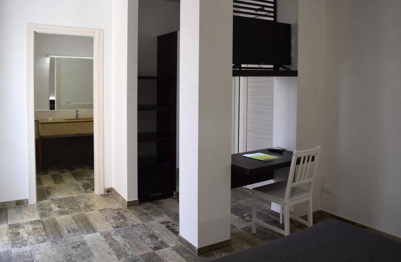 La Suite Negli Orti Lizzanello Exterior foto
